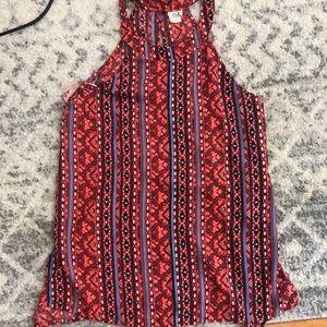 Flowly, patterned tank top